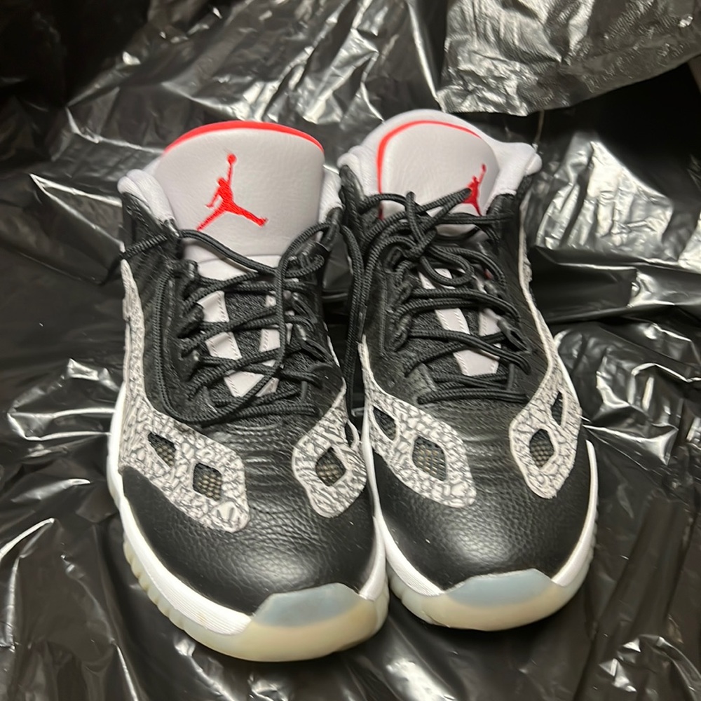 Jordan 11